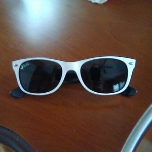 2 pairs of RayBan sunglasses, Kate Spade purse